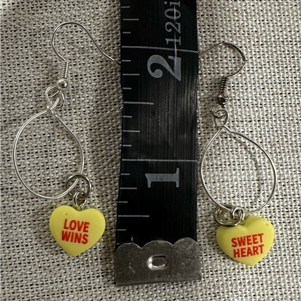 Heart-shaped earrings - Picture 4 of 4